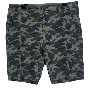 NEW 7 Diamonds Cloudbreak Performance Shorts Mens 33 Camo 4-Way Stretch Gray